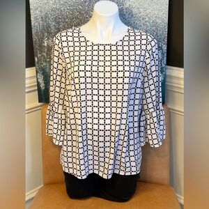 ELLE Geometric‎ Flutter Sleeve Blouse